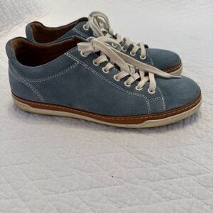 Allen Edmonds Blue and White Casual Sneakers with Streamlined Design